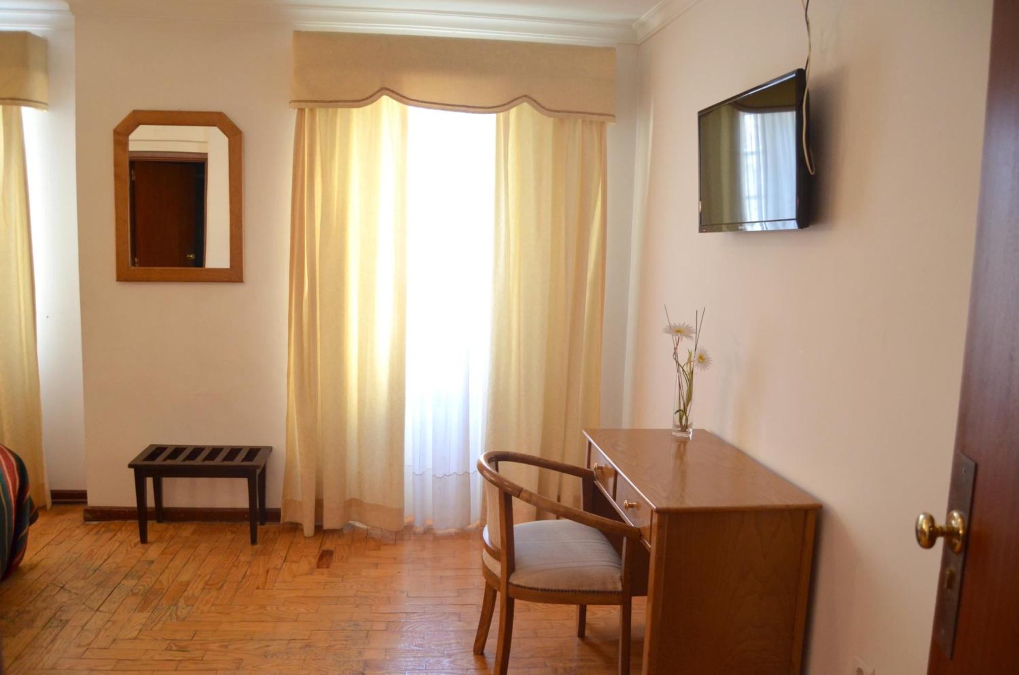 Residencia Filipe Hotel Гуарда Стая снимка