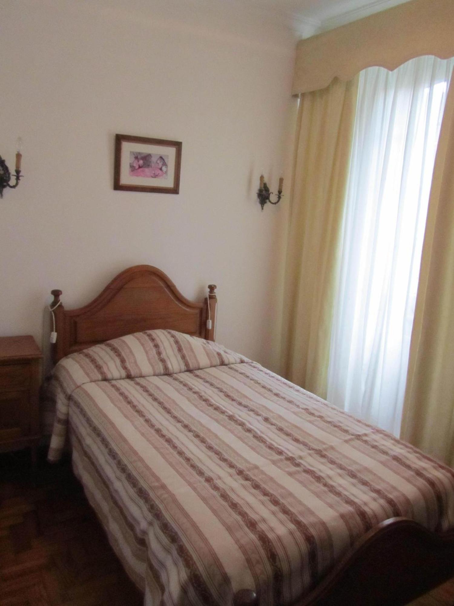 Residencia Filipe Hotel Гуарда Стая снимка
