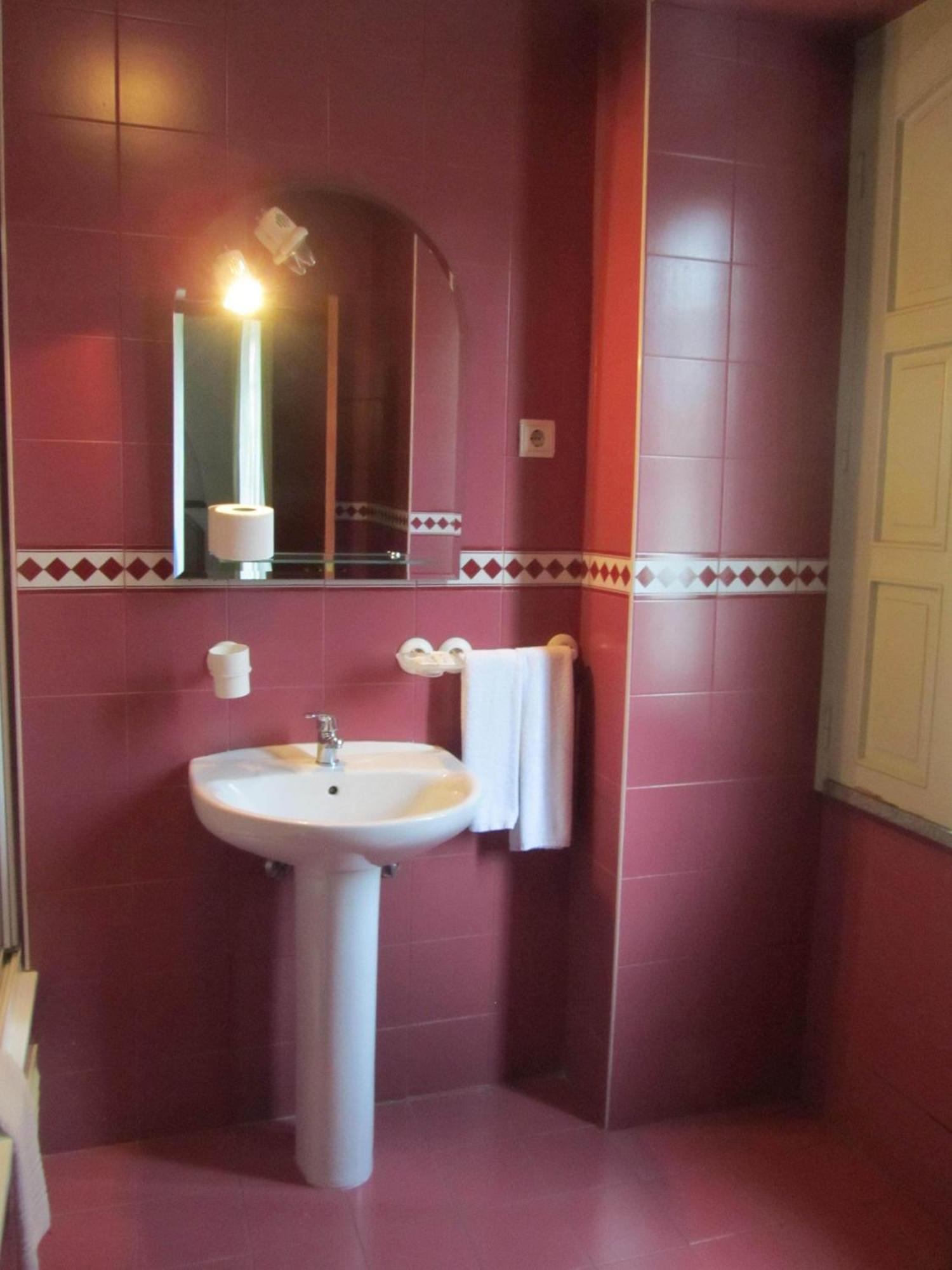 Residencia Filipe Hotel Гуарда Стая снимка