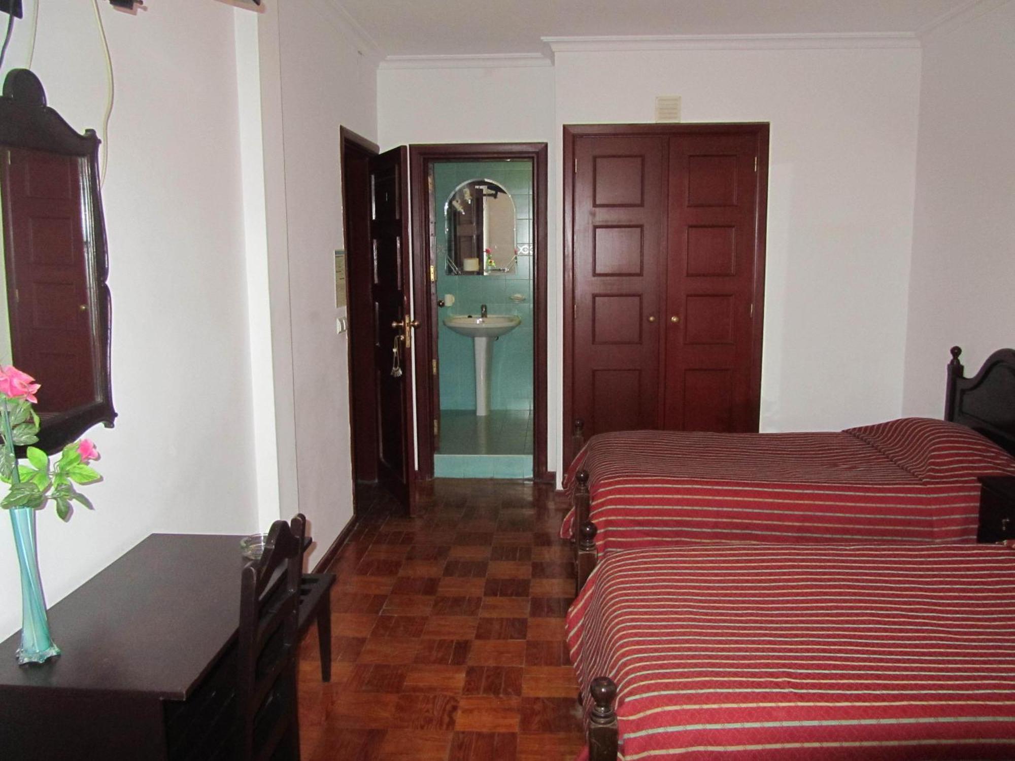 Residencia Filipe Hotel Гуарда Стая снимка